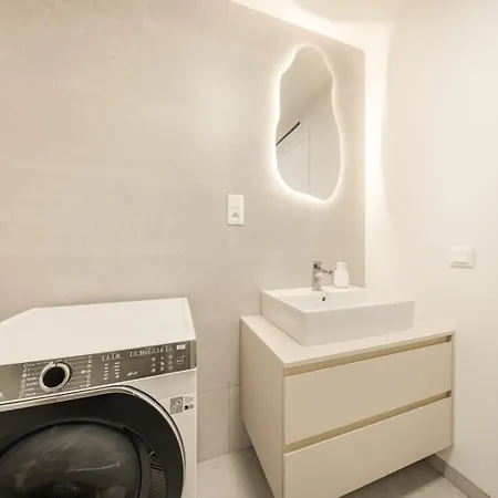 Designer In The Heart Of Apartment Pressburg